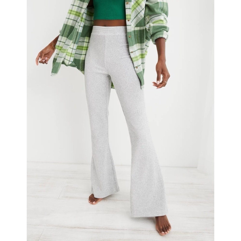Aerie Groove-On Velour High Waisted Flare Pant Medium Heather Gray XL